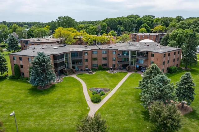 $409,900 | 5430 3 Points Boulevard, Unit 131, Mound, MN 55364