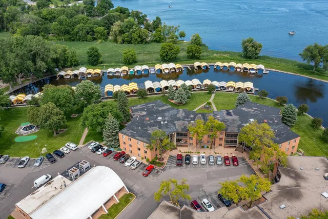 $409,900 | 5430 3 Points Boulevard, Unit 131, Mound, MN 55364