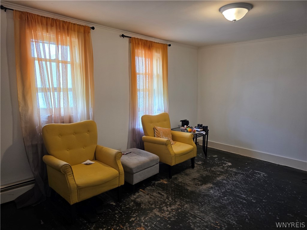 170 16th Street Buffalo, NY 14213 - Photo 21 of 29 Upper Back Unit Living room