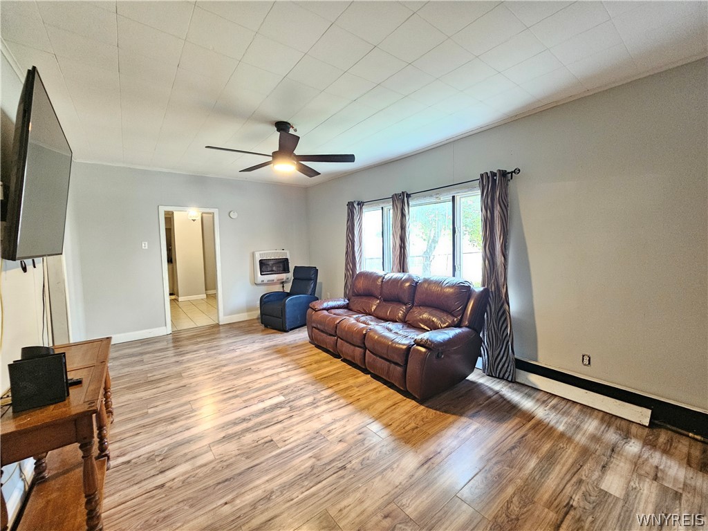 170 16th Street Buffalo, NY 14213 - Photo 5 of 29 Front Unit Living Room