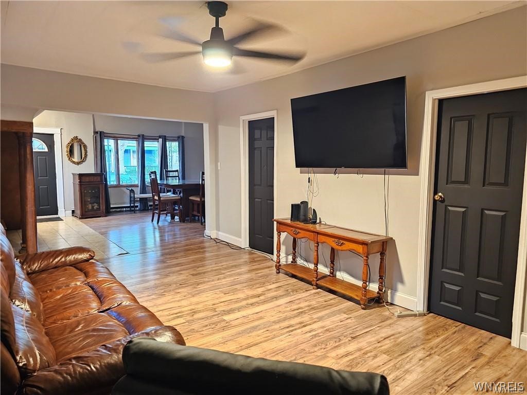170 16th Street Buffalo, NY 14213 - Photo 7 of 29 Front Unit Living Room
