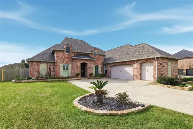 $485,000 | 1729 North Woodland Forest Drive, Lake Charles, LA 70611