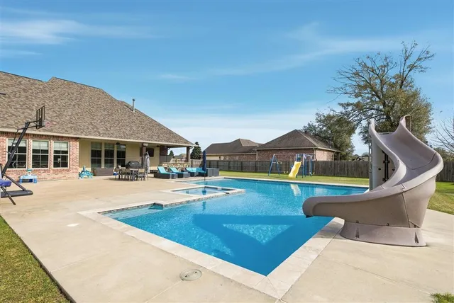 $485,000 | 1729 North Woodland Forest Drive, Lake Charles, LA 70611