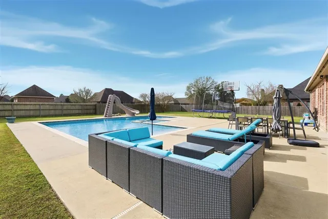 $485,000 | 1729 North Woodland Forest Drive, Lake Charles, LA 70611