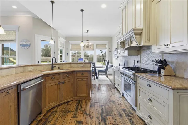 $485,000 | 1729 North Woodland Forest Drive, Lake Charles, LA 70611