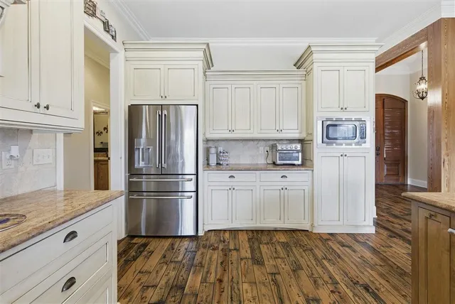 $485,000 | 1729 North Woodland Forest Drive, Lake Charles, LA 70611