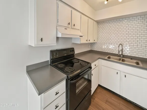 $229,000 | 2692 East Silk Oak Drive, Tempe, AZ 85288