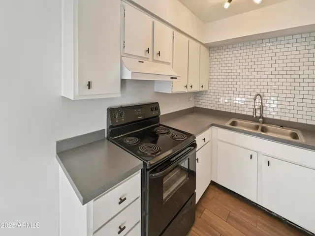 $243,000 | 2692 East Silk Oak Drive, Tempe, AZ 85288