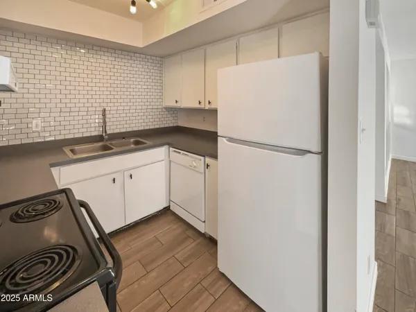 $229,000 | 2692 East Silk Oak Drive, Tempe, AZ 85288