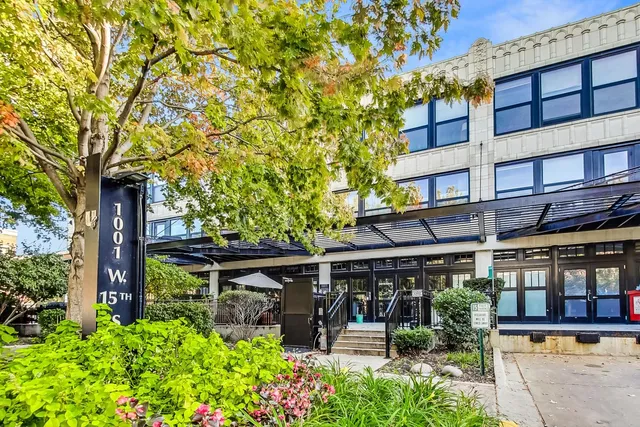 $285,000 | 1001 West 15th Street, Unit 241, Chicago, IL 60608
