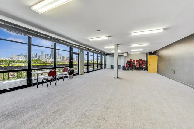 $285,000 | 1001 West 15th Street, Unit 241, Chicago, IL 60608