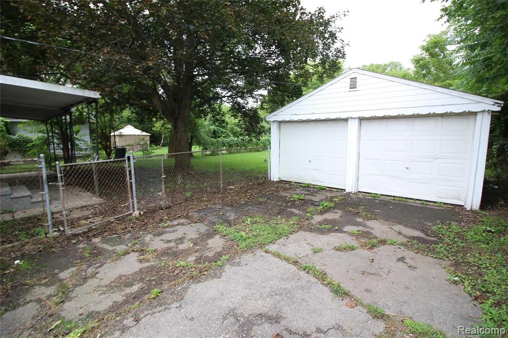 4940 Inkster Road Westland, MI 48186 - Photo 2 of 15