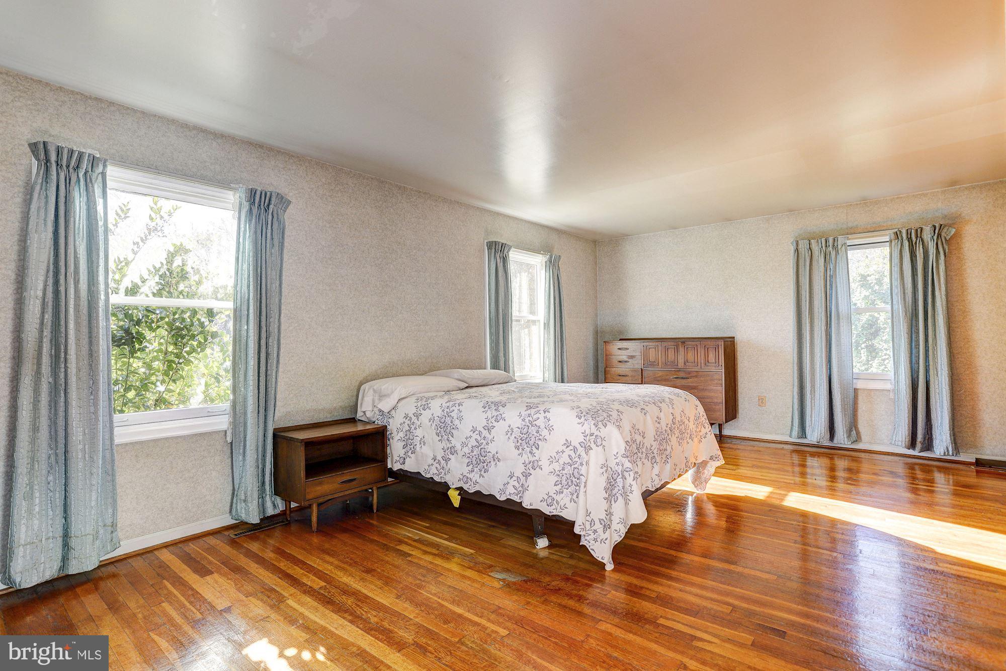 8610 Dunbrook Lane Laurel, MD 20708 - Photo 12 of 24 Primary Bedroom