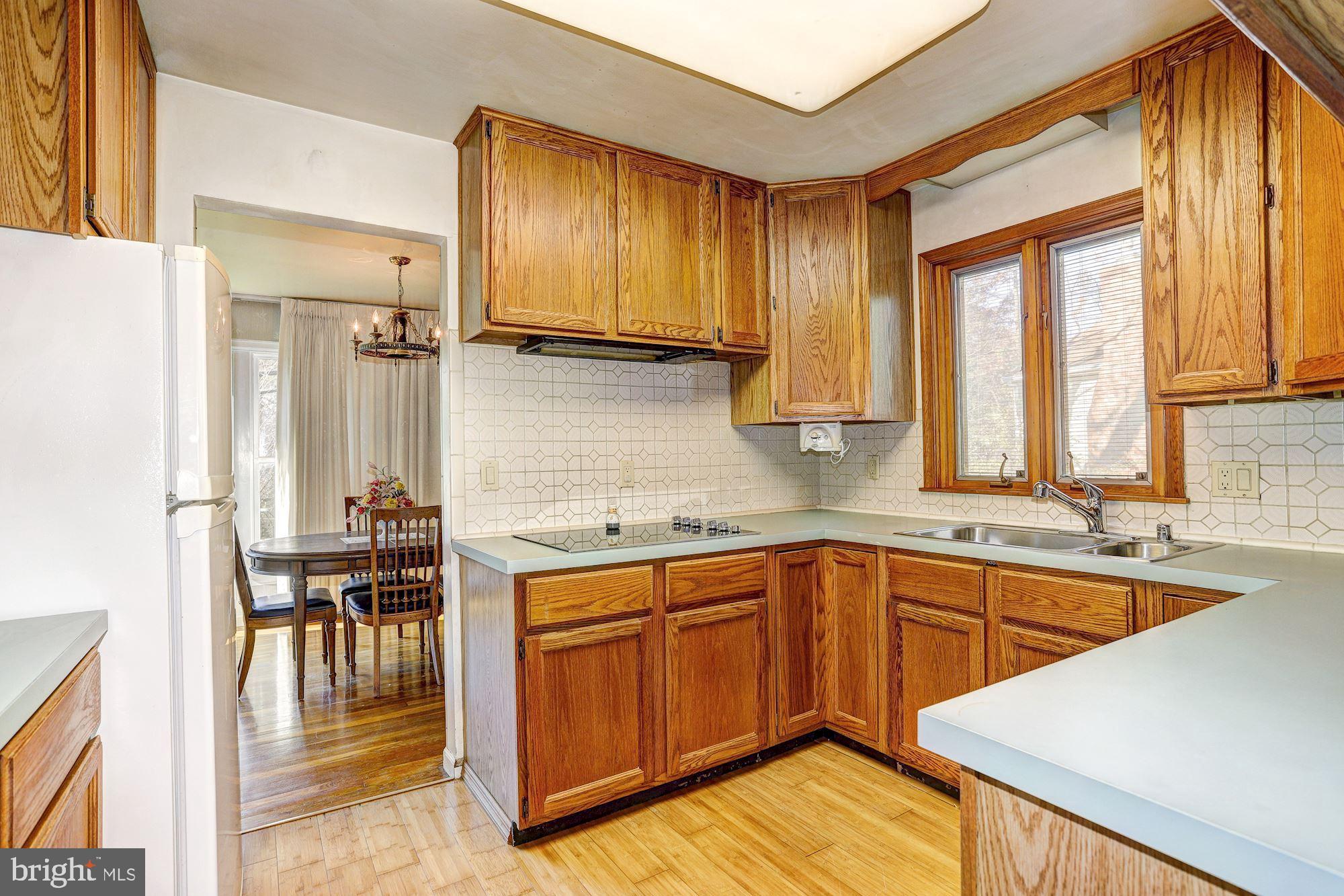 8610 Dunbrook Lane Laurel, MD 20708 - Photo 8 of 24 Kitchen