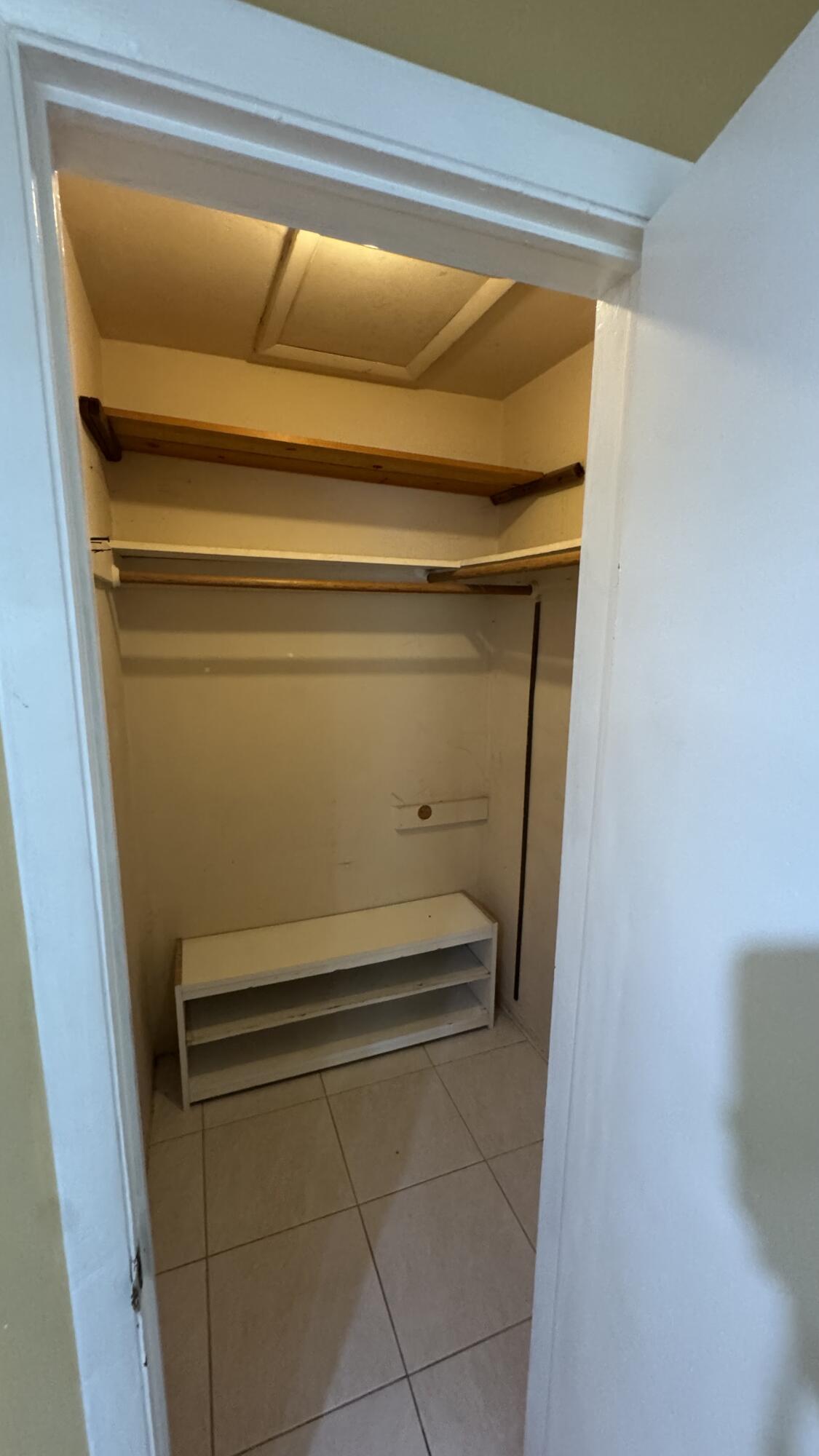 5401 West Park Road Hollywood, FL 33021 - Photo 18 of 26 IMG_4316