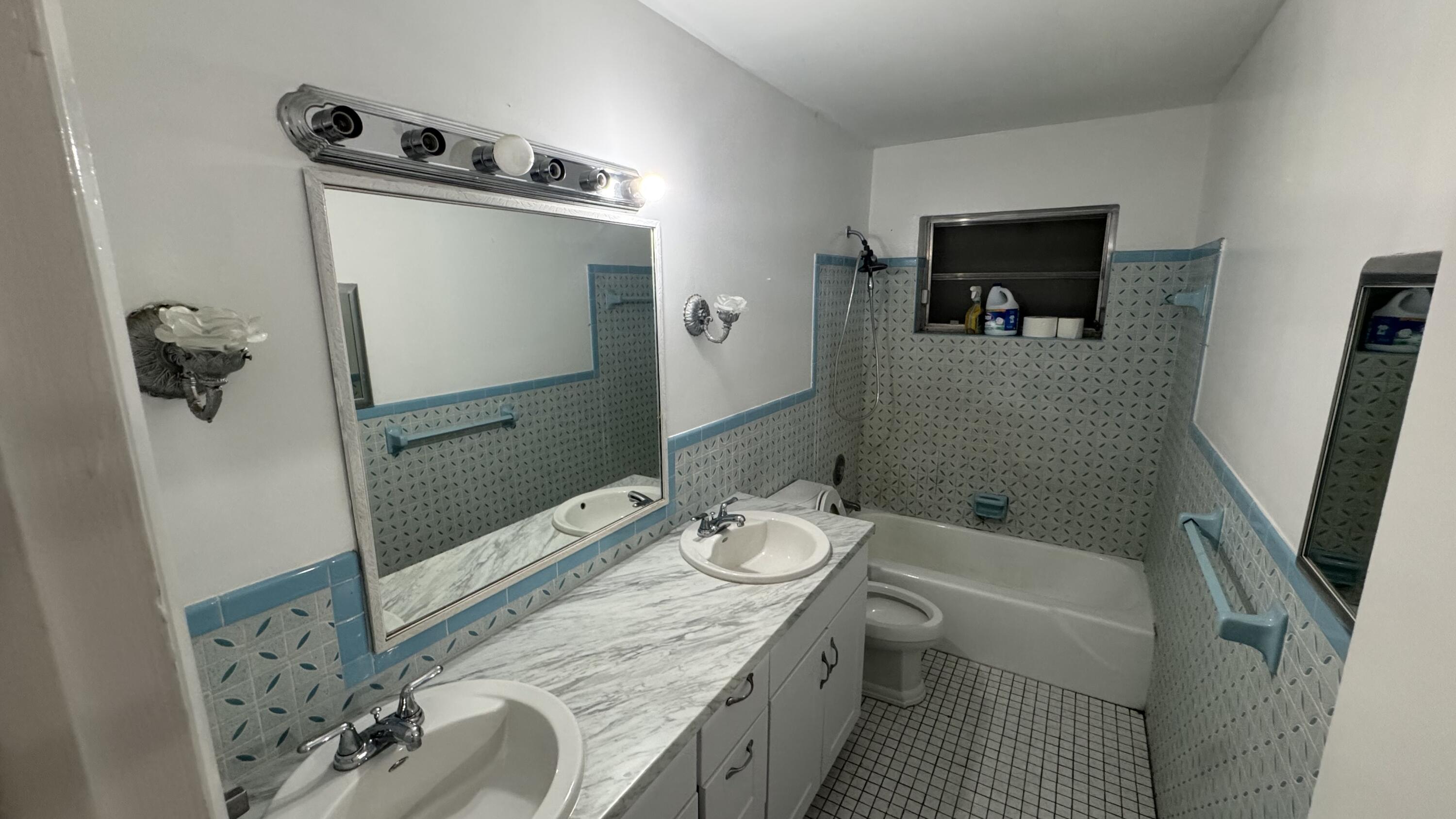 5401 West Park Road Hollywood, FL 33021 - Photo 23 of 26 IMG_4321