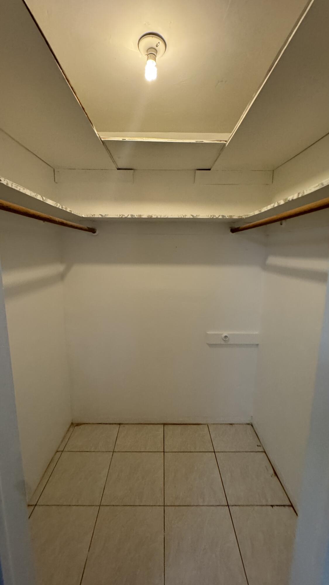 5401 West Park Road Hollywood, FL 33021 - Photo 25 of 26 IMG_4324