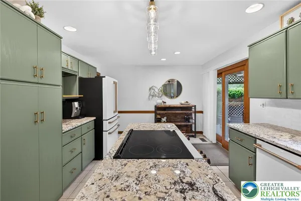 $525,000 | 4311 Lenmar Drive, Coplay, PA 18037