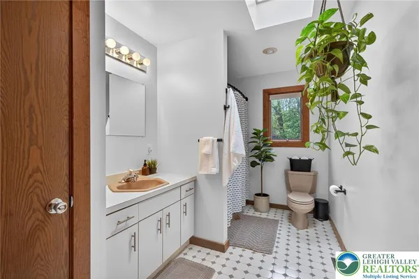 $525,000 | 4311 Lenmar Drive, Coplay, PA 18037