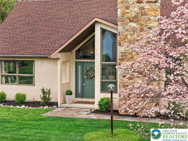 $525,000 | 4311 Lenmar Drive, Coplay, PA 18037