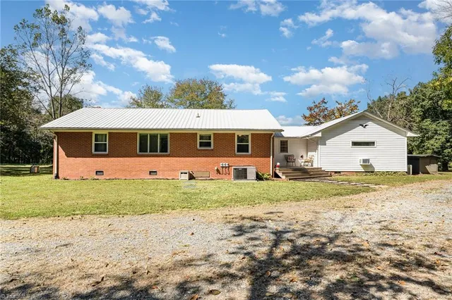 $359,900 | 3695 Highway 22, Bennett, NC 27208