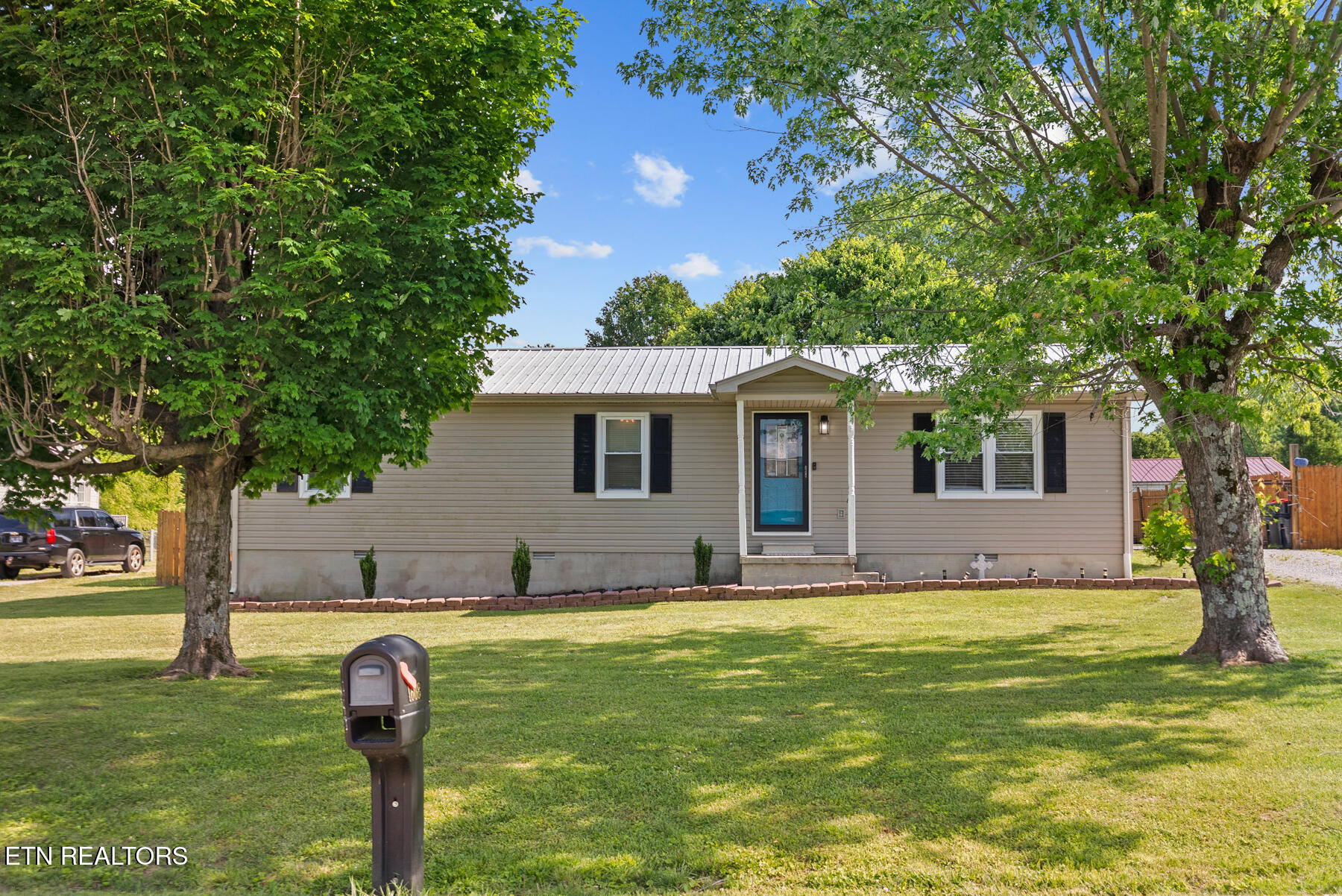 1608 Parker Road Sparta, TN 38583 - Photo 2 of 39 DSC07053