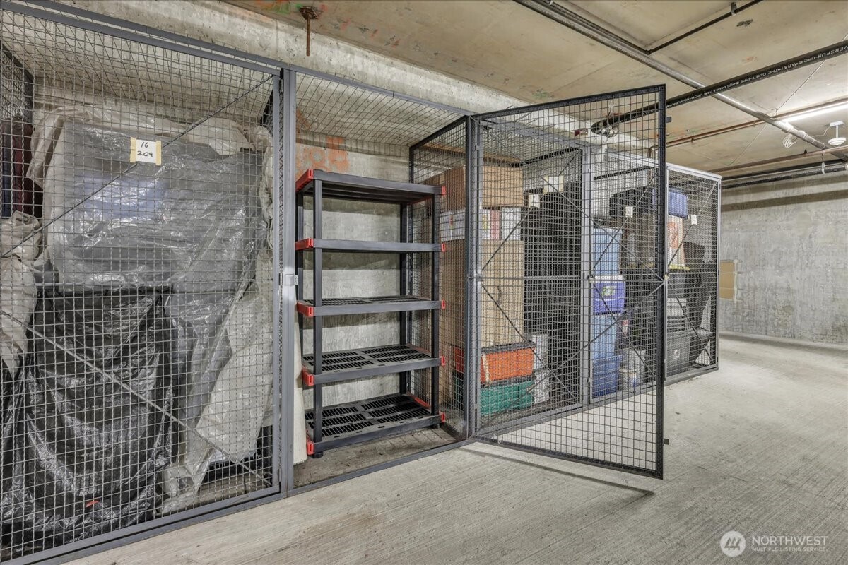 18 Dravus Street, Unit 207 Seattle, WA 98109 - Photo 33 of 34 a view of store room with racks