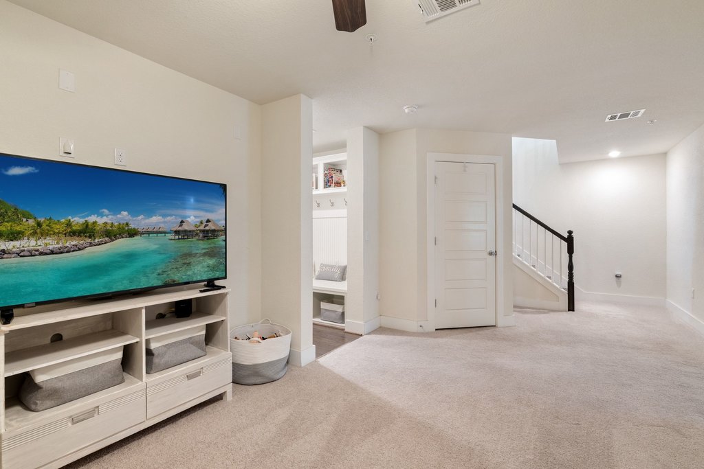 7409 Merrick Lane, Unit 40 Austin, TX 78745 - Photo 21 of 37 a view of an empty room and window