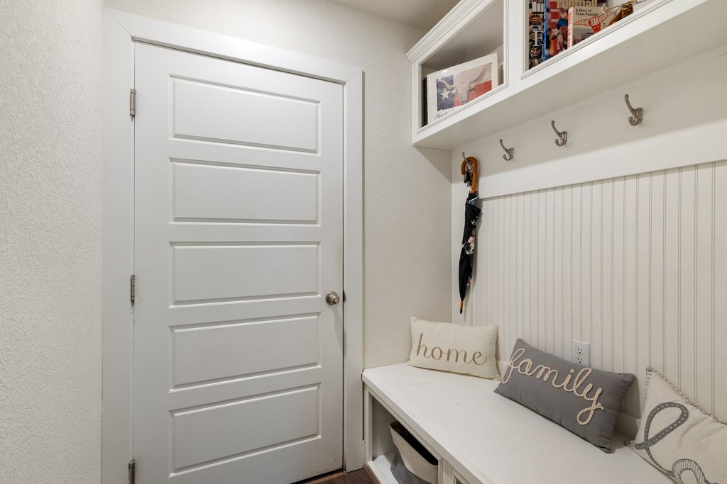 7409 Merrick Lane, Unit 40 Austin, TX 78745 - Photo 22 of 37 a bathroom with a sink and a mirror