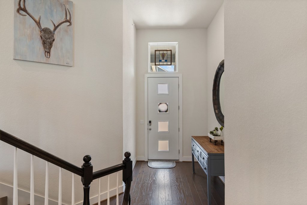 7409 Merrick Lane, Unit 40 Austin, TX 78745 - Photo 5 of 37 a view of a room with gym equipment