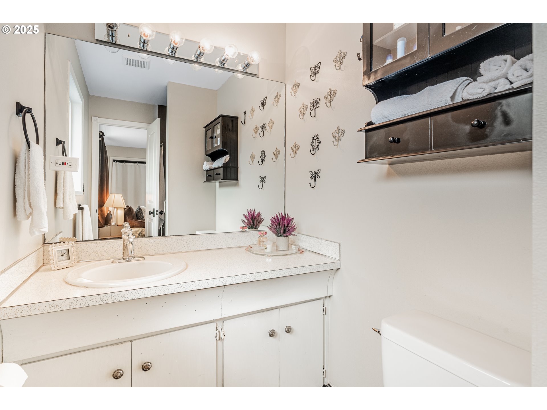 13520 Southwest Devonshire Drive Beaverton, OR 97005 - Photo 28 of 42