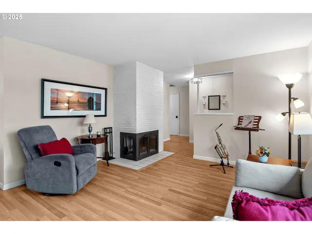 $620,000 | 13520 Southwest Devonshire Drive, Beaverton, OR 97005