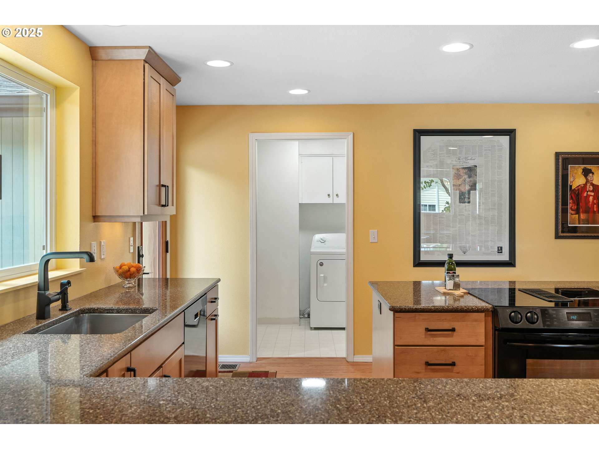 13520 Southwest Devonshire Drive Beaverton, OR 97005 - Photo 9 of 42