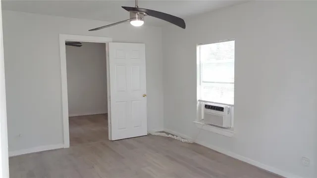 $900 | 127 West Avenue A, Unit 127, Garland, TX 75040