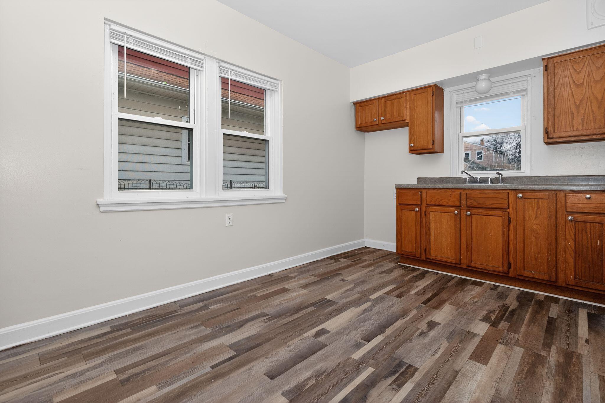 4463 North 36th Street Milwaukee, WI 53209 - Photo 15 of 31 21_4463_N_36th_St_Milwaukee_WI_53209-Kit