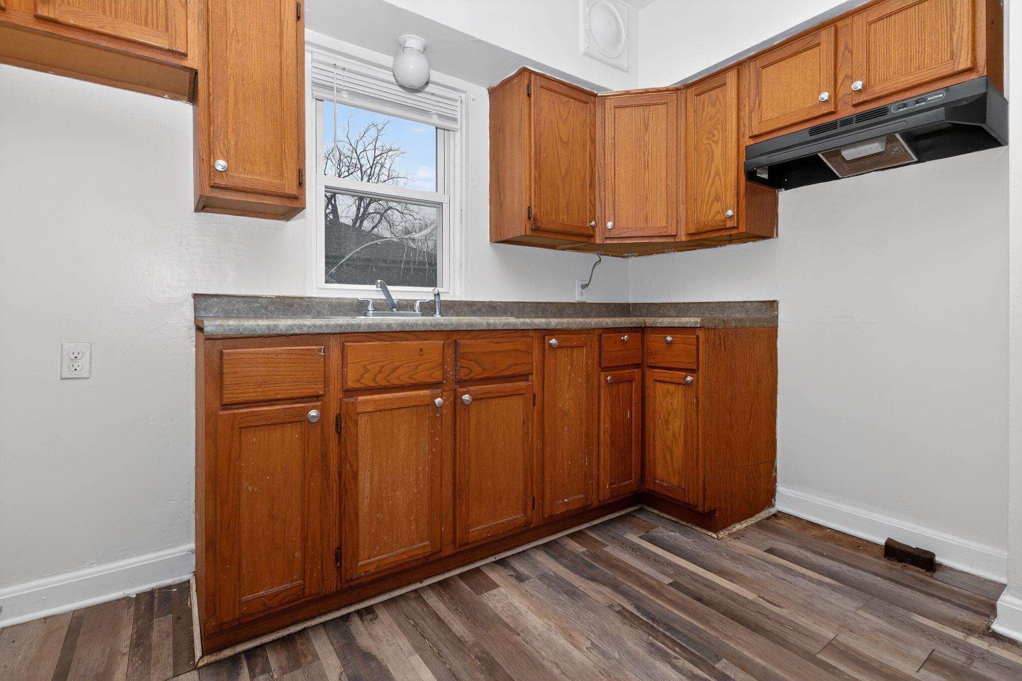 4463 North 36th Street Milwaukee, WI 53209 - Photo 16 of 31 22_4463_N_36th_St_Milwaukee_WI_53209-Kit