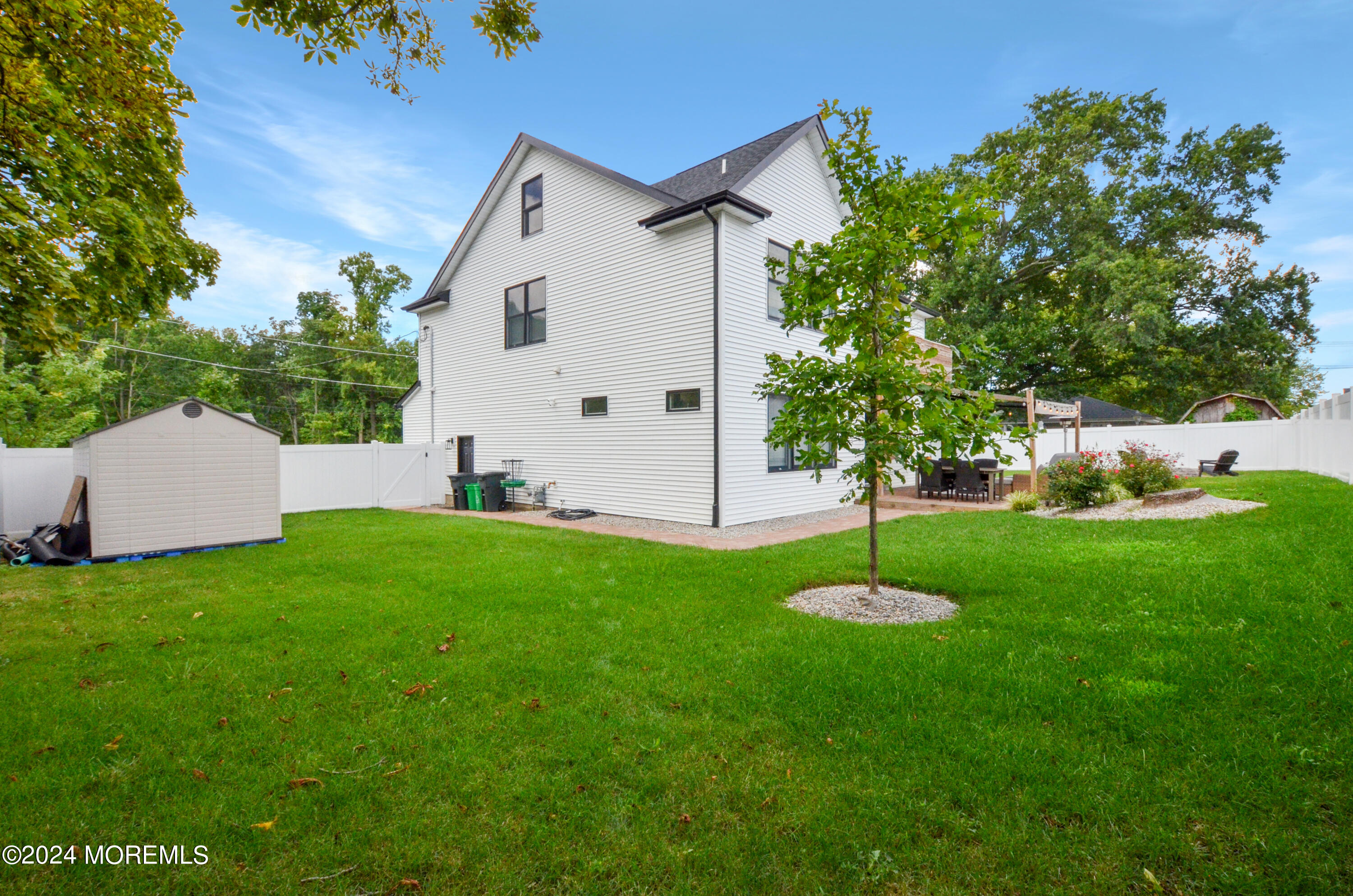 345 Meinzer Street Cliffwood, NJ 07721 - Photo 39 of 47 41