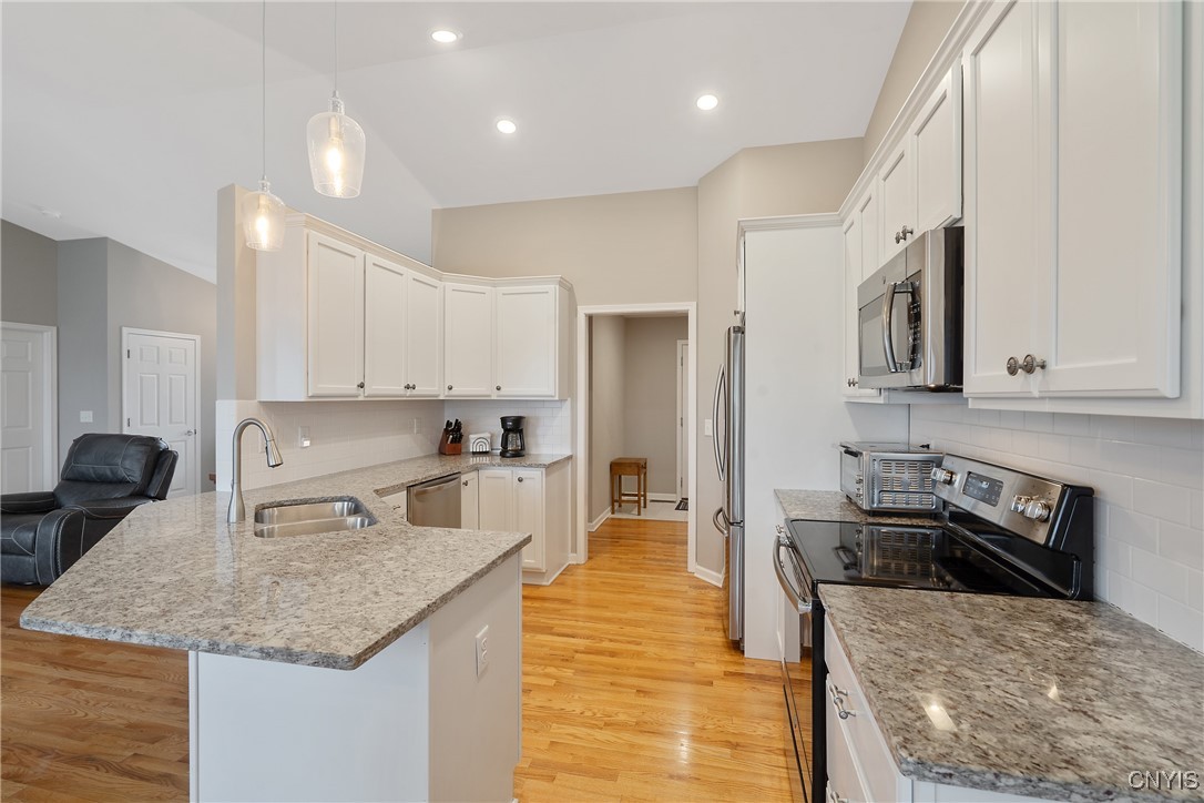 8541 Cobalt Drive Cicero, NY 13039 - Photo 16 of 41