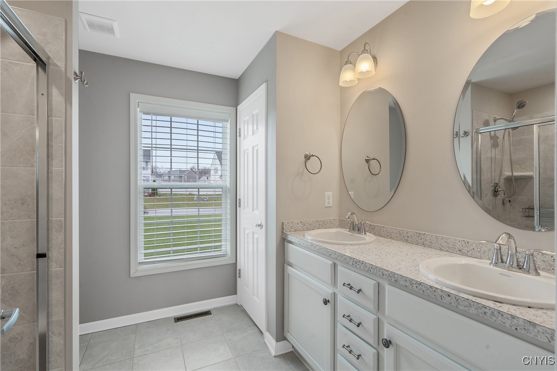 8541 Cobalt Drive Cicero, NY 13039 - Photo 25 of 41