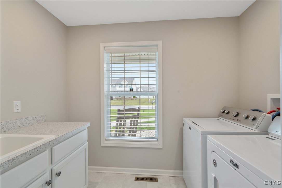 8541 Cobalt Drive Cicero, NY 13039 - Photo 30 of 41