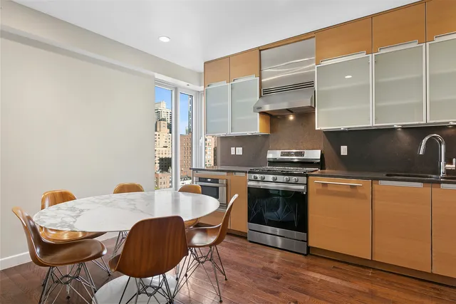 $5,000,000 | 303 East 77th Street, Unit 15AB | Upper East Side