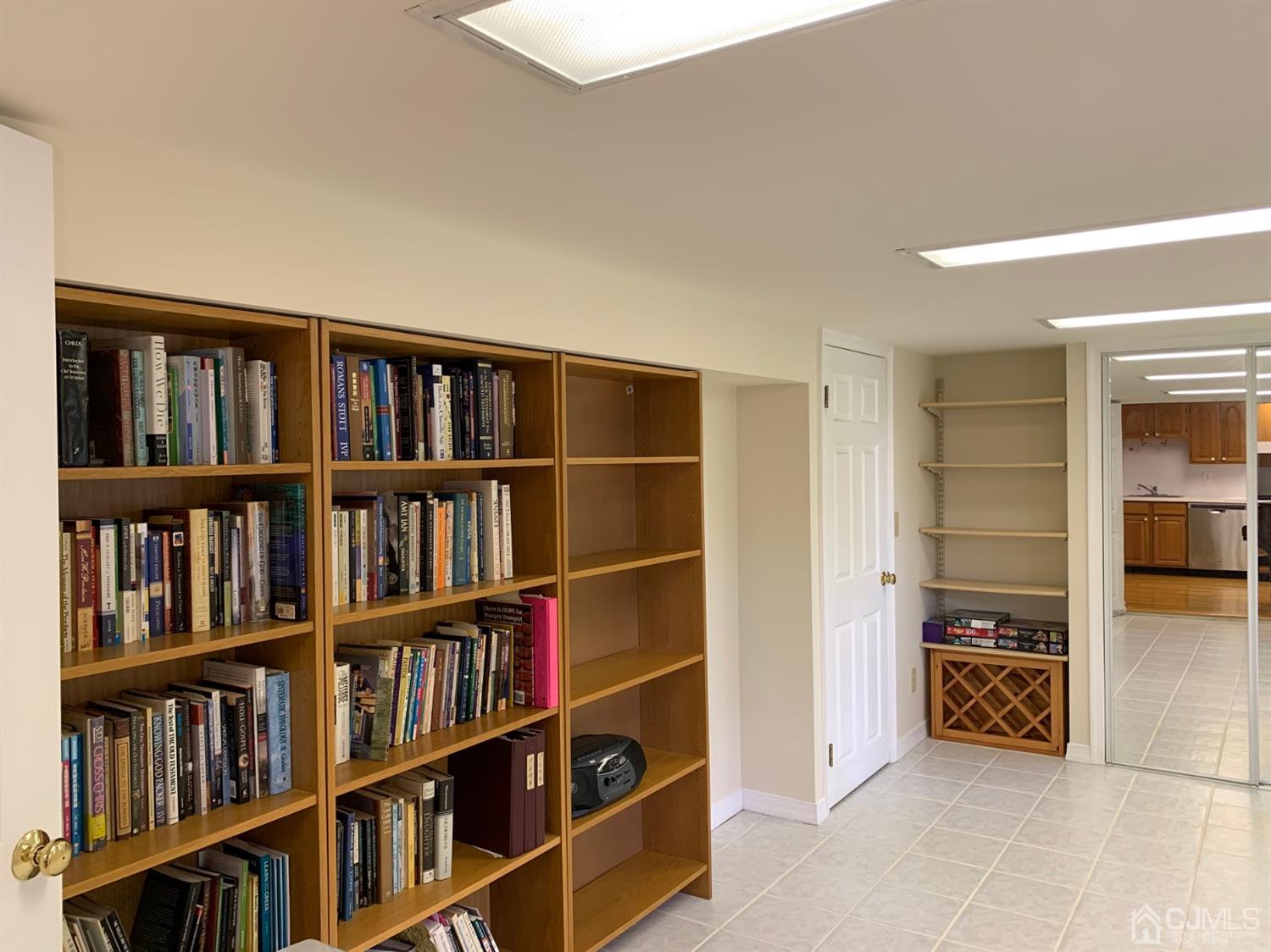 404 Sherman Road North Brunswick, NJ 08902 - Photo 22 of 25 Gallery Image 22