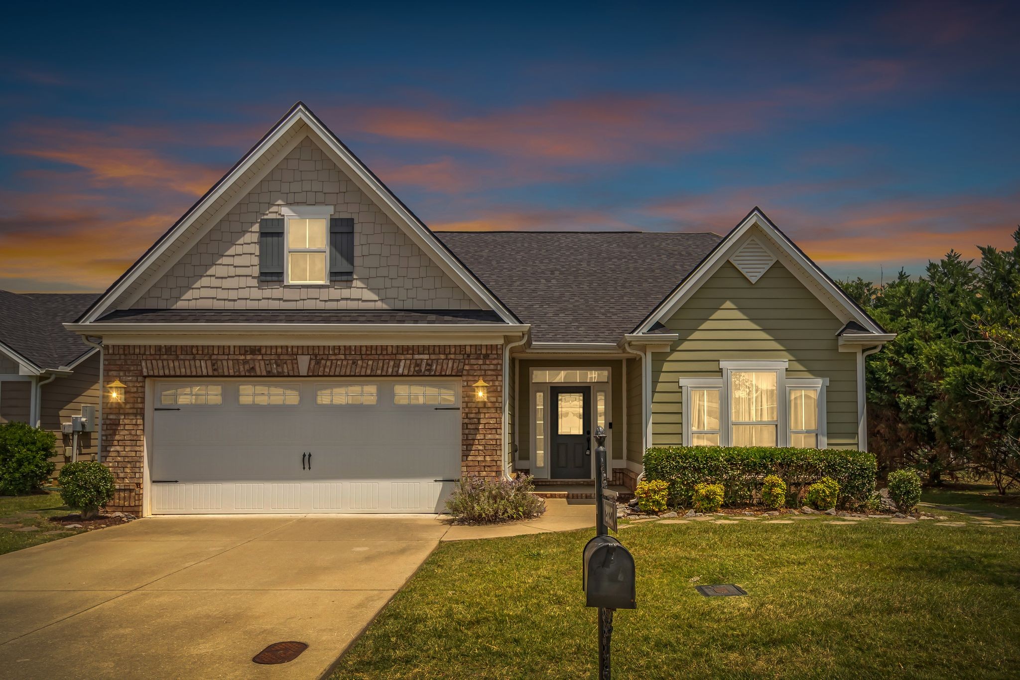 2827 Kellner Drive Murfreesboro, TN 37128 - Photo 2 of 26 a front view of a house with a yard
