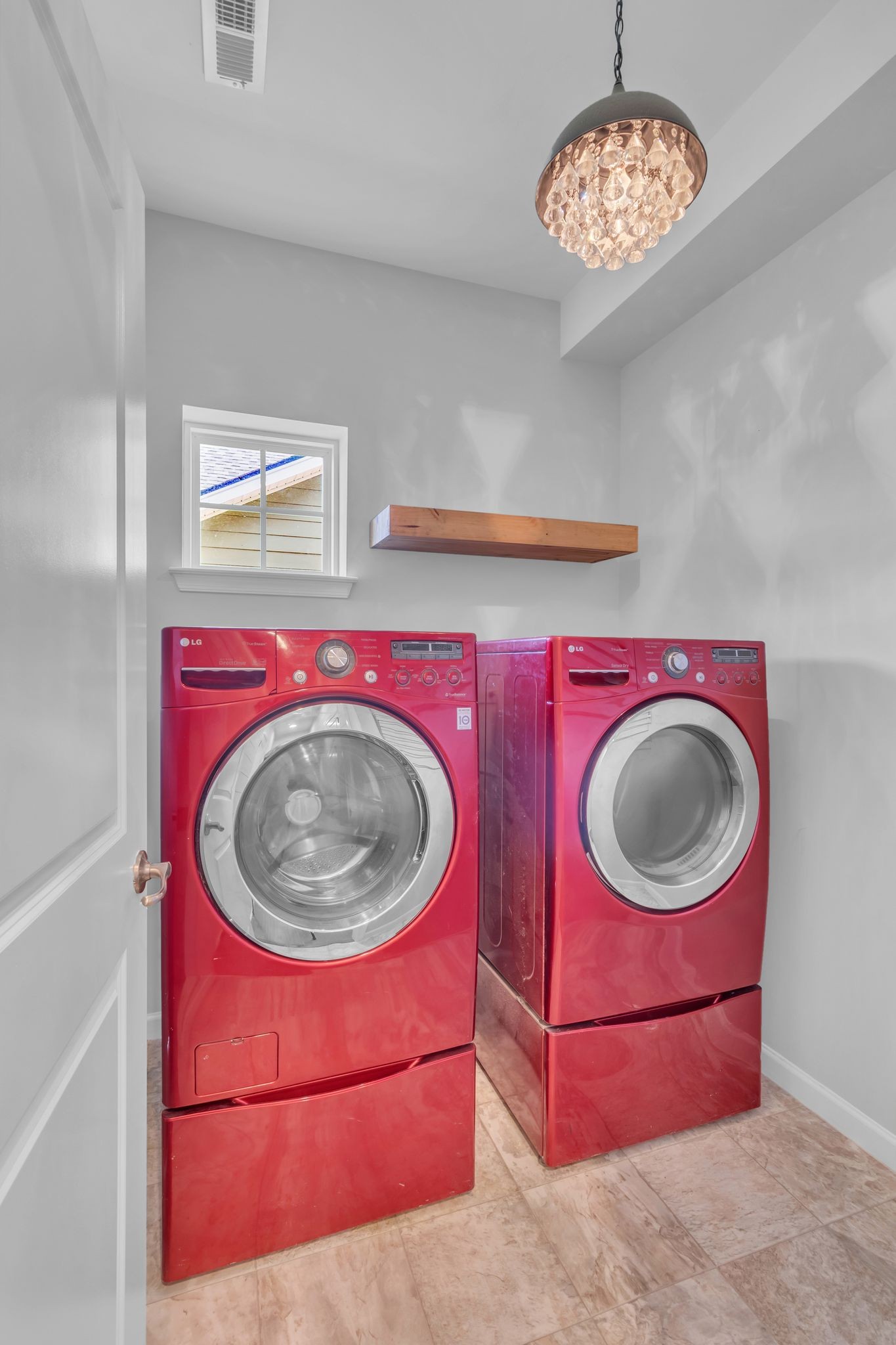 2827 Kellner Drive Murfreesboro, TN 37128 - Photo 23 of 26 a living room with a sink and a stove
