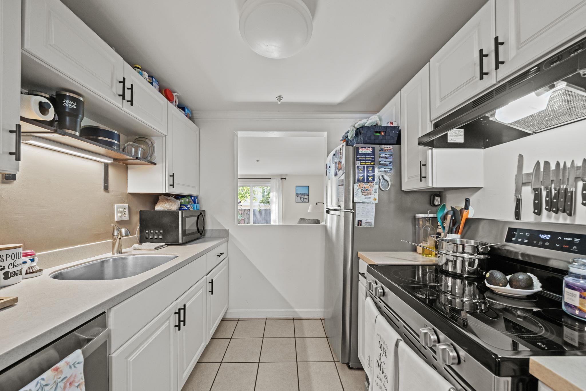 67 5th Street, Unit 8 Dover, NH 03820 - Photo 4 of 21