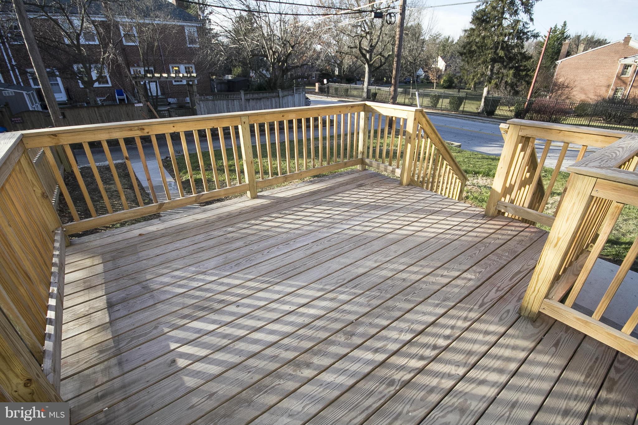 201 Blenheim Road Baltimore, MD 21212 - Photo 28 of 30 Large Deck for Entertaining