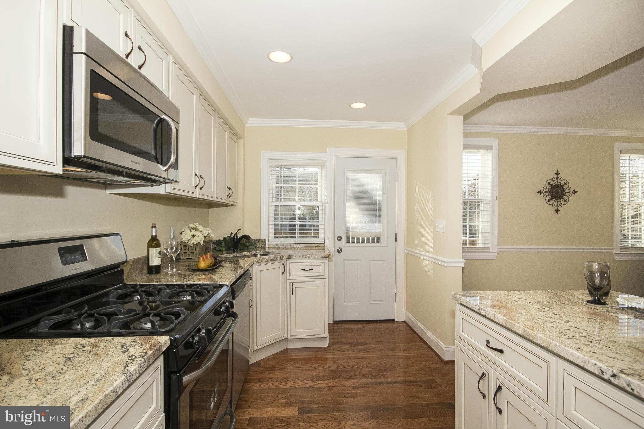201 Blenheim Road Baltimore, MD 21212 - Photo 5 of 30 Updated Galley Style