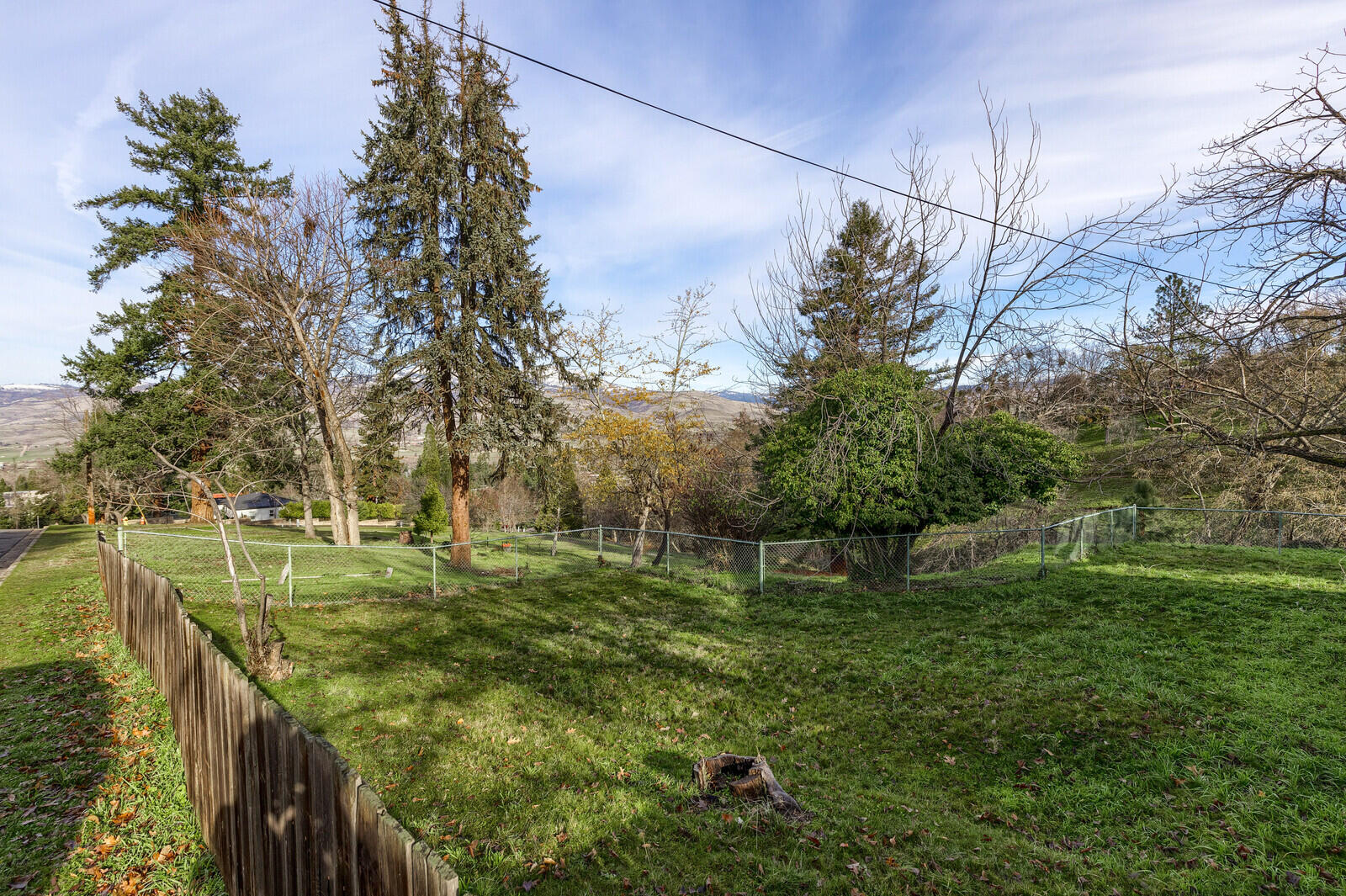 668 Roca Street Ashland, OR 97520 - Photo 4 of 34 04_RS_4_mls