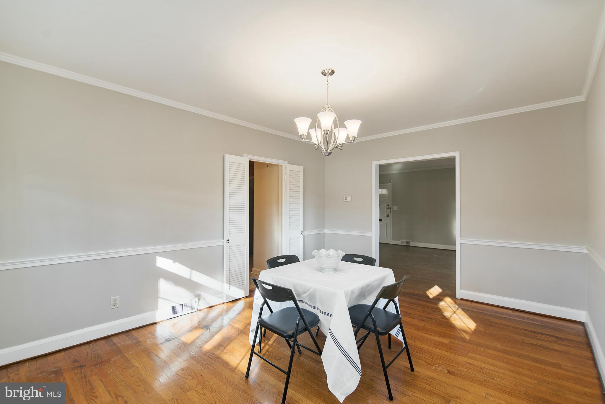 3900 Deepwood Road Baltimore, MD 21218 - Photo 6 of 30 Dining Room