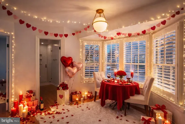 $679,900 | 6347 Chimney Wood Court, Alexandria, VA 22306